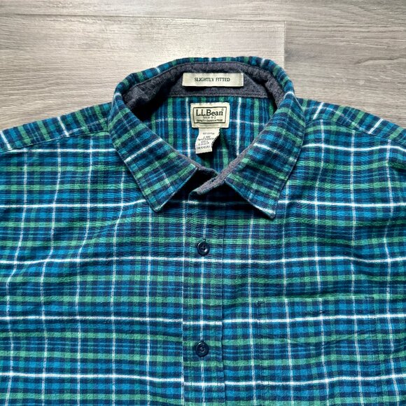 L.L. Bean Men's Flannel Shirt - Blue Plaid - Picture 2 of 5